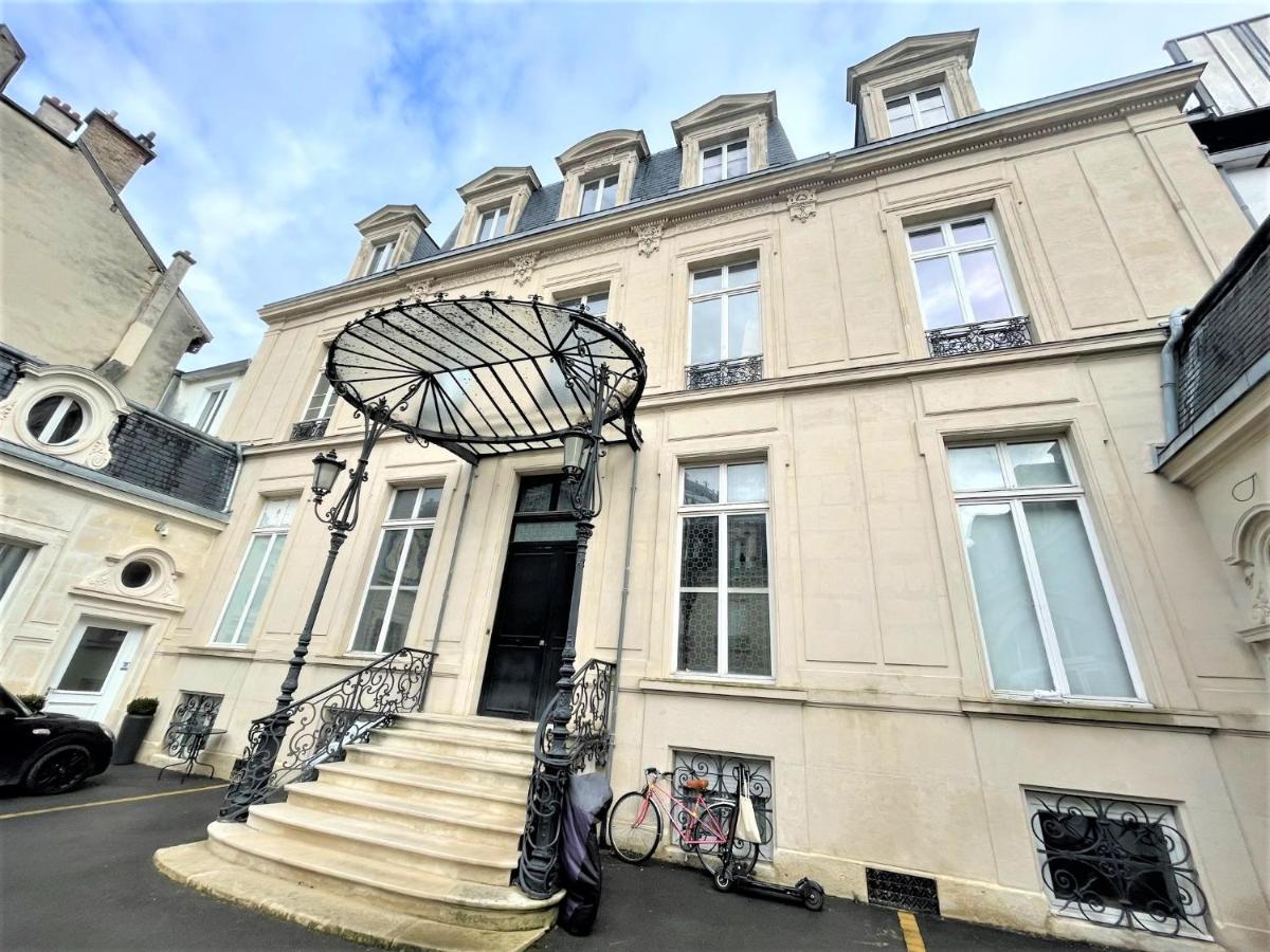 Aux Clefs Des Sacres - Dans Un Hotel Particulier Situe Rue Du Marc - Reims - Hyper Centre Forum Mairie Boulingrin Exterior foto