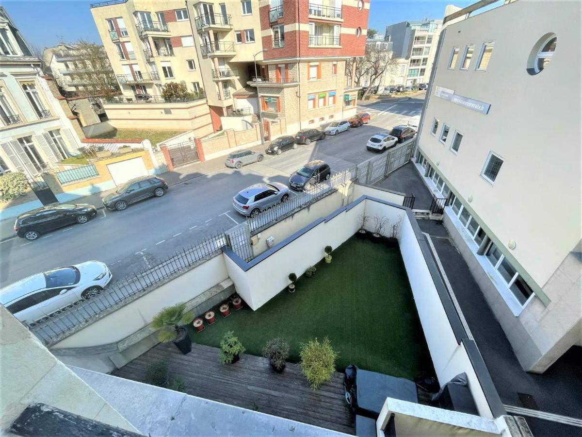 Aux Clefs Des Sacres - Dans Un Hotel Particulier Situe Rue Du Marc - Reims - Hyper Centre Forum Mairie Boulingrin Exterior foto