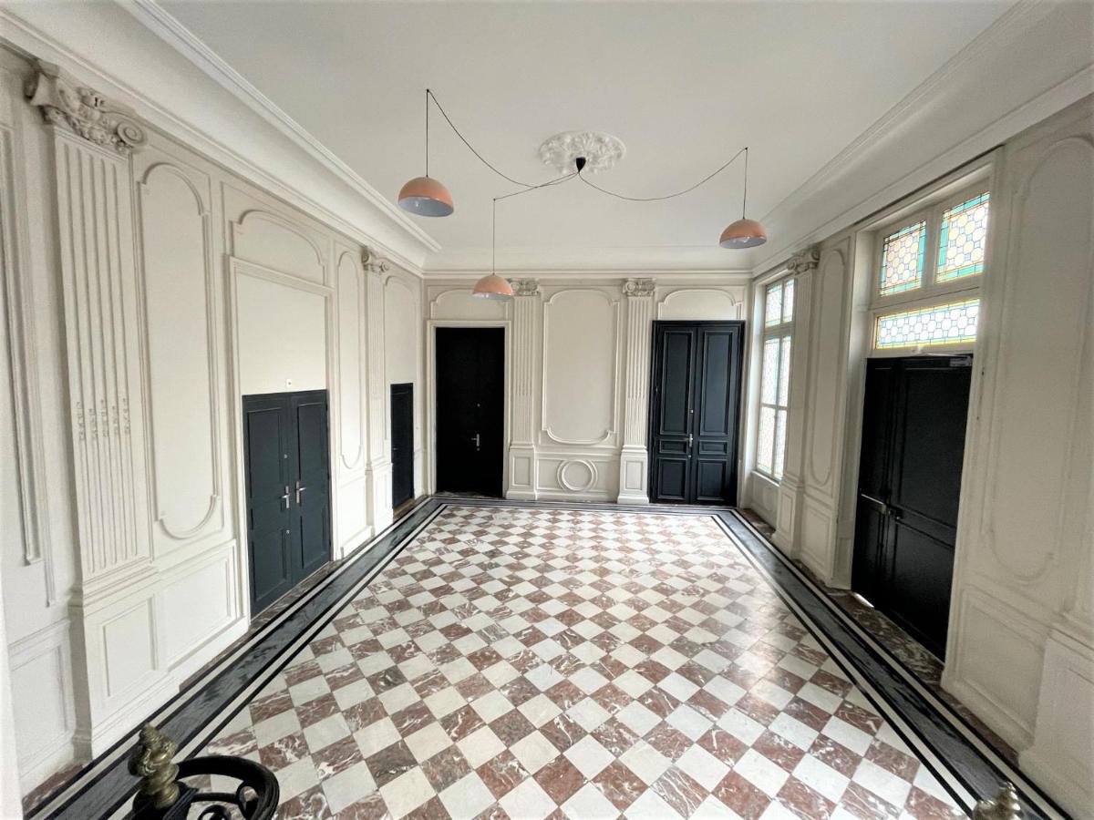 Aux Clefs Des Sacres - Dans Un Hotel Particulier Situe Rue Du Marc - Reims - Hyper Centre Forum Mairie Boulingrin Exterior foto
